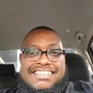 Meet your Posher, Derrick